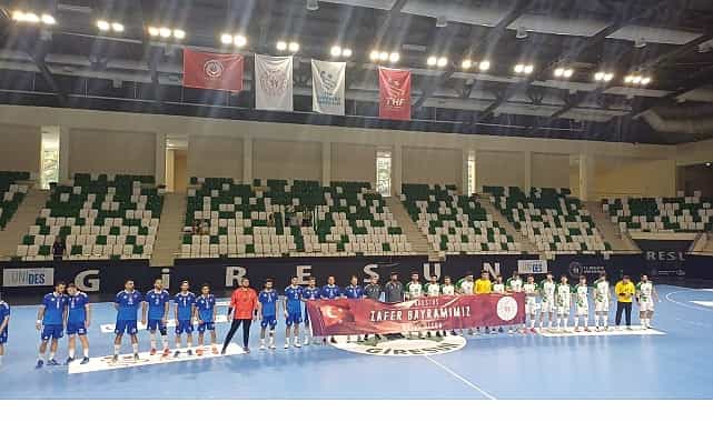 Nilüfer Belediyespor Erkek Hentbol Takımı yeni sezona galibiyetle başladı görseli