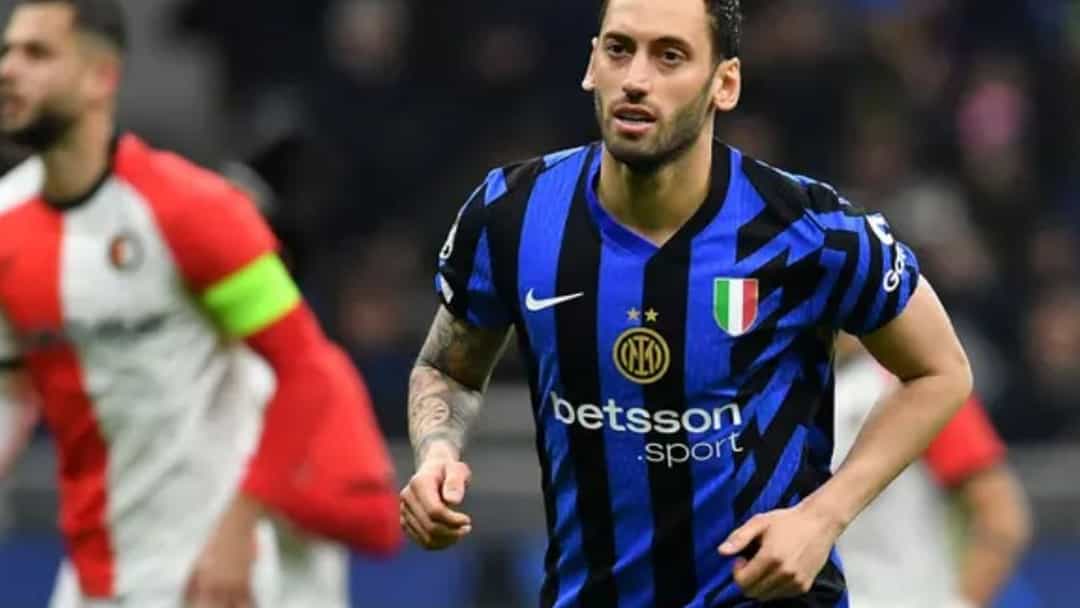 Hakan Çalhanoğlu’ndan transfer açıklaması geldi görseli