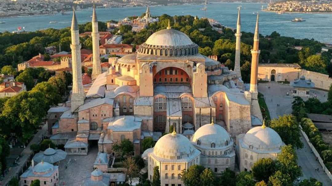 Ayasofya-i Kebir Camii 40 milyon ziyaretçiyi ağırlayarak rekor kırdı görseli