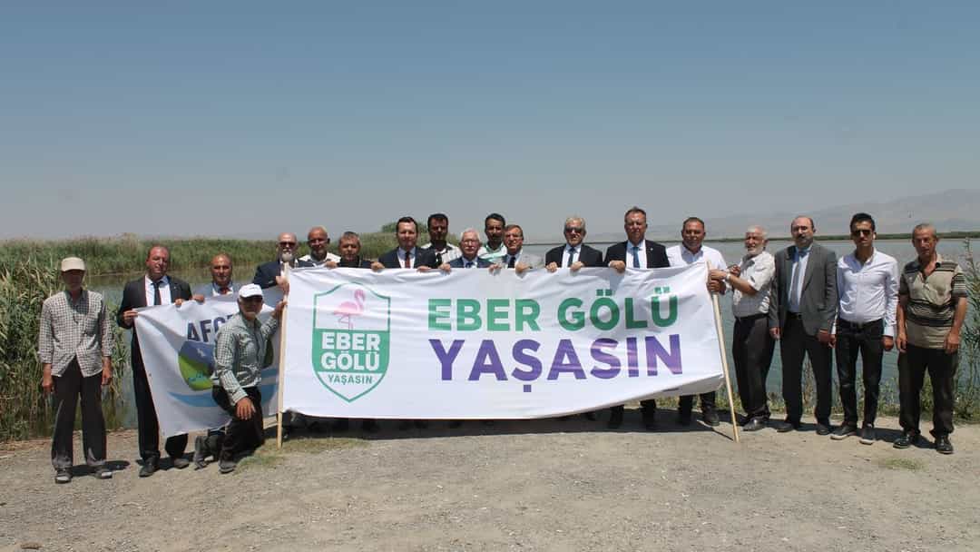 Akıncı'dan Eber Gölü'ne destek; "Eber Gölü yaşasın" görseli