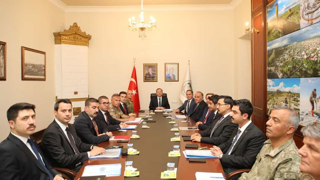 Kars’ta “İl Güvenlik ve Asayiş Koordinasyon Toplantısı” gerçekleştirildi görseli