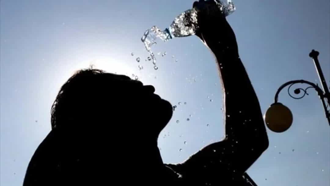 Sıcaklık rekor kırıyor: Türkiye geneli kavruluyor görseli