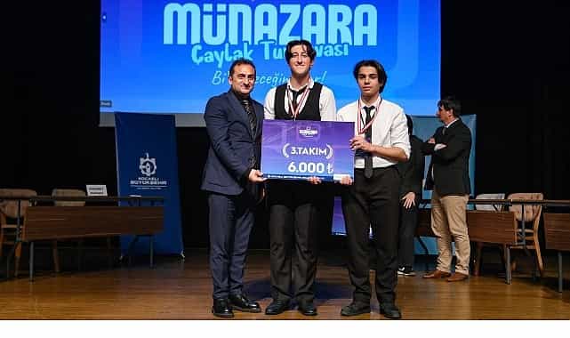 Genç münazırlar, “Bi’ Diyeceğim Var” dedi görseli