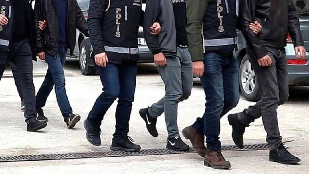 FETÖ’nün güncel finans yapılanmasına operasyon: 16 gözaltı görseli