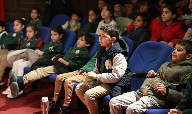 Başkan Çerçioğlu Koçarlı’da Minikleri Tiyatroyla Buluşturdu görseli