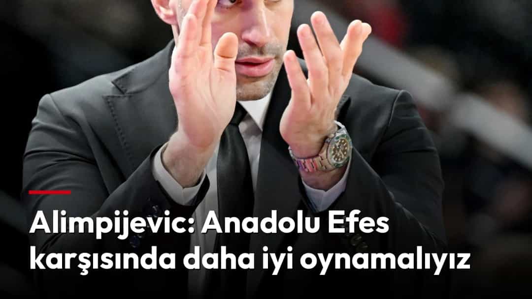 Dusan Alimpijevic, maç sırasında saha kenarında oyuncularına işaret ederken