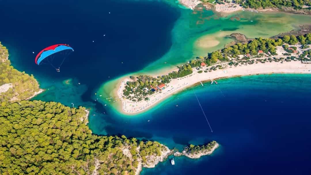 Ankara’nın gölgesinden Fethiye’nin ışığına: Kaçışın 10 rotalı haritası görseli