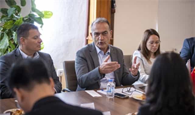 İzmir ile Çin deniz ulaşımında iş birliği yapacak görseli