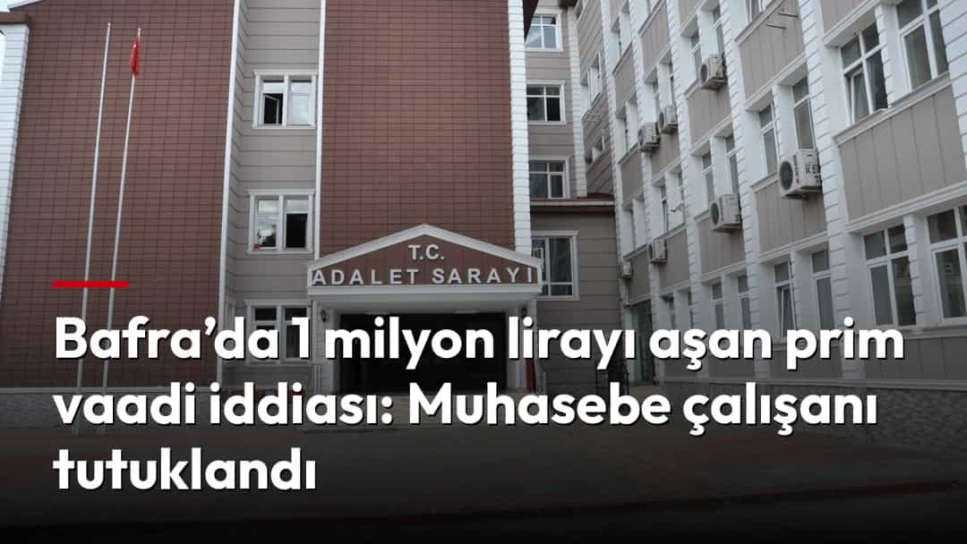 Adalet Sarayı binasının giriş cephesinden görünüm.
