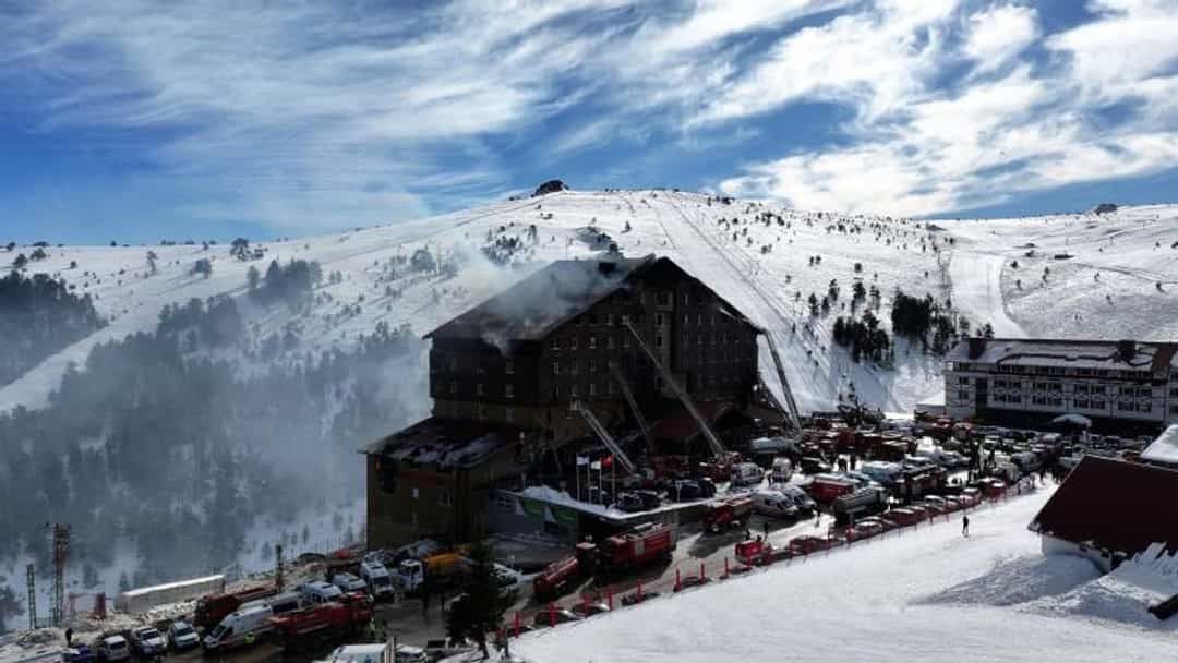 Kartalkaya’daki otel yangını davasında dördüncü gün: Sanık savunmaları alınıyor görseli