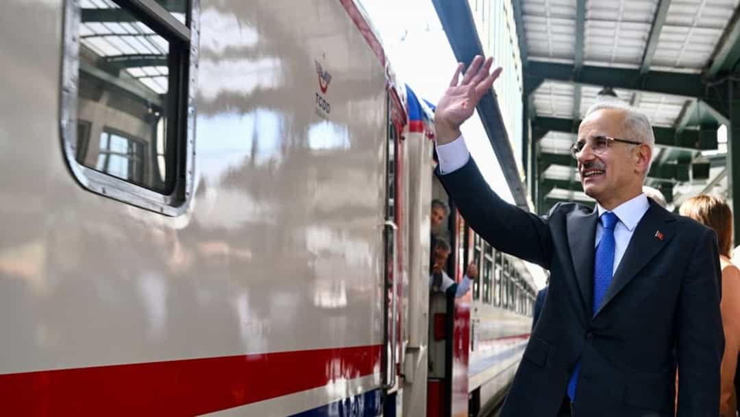 Turistik Diyarbakır Treni ilk seferine çıkıyor görseli