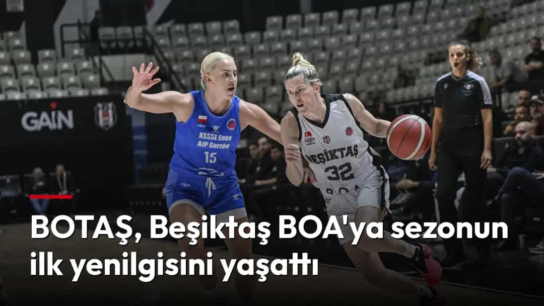 BOTAŞ forması giyen oyuncu, Beşiktaşlı oyuncuyu topla ilerlerken savunuyor.