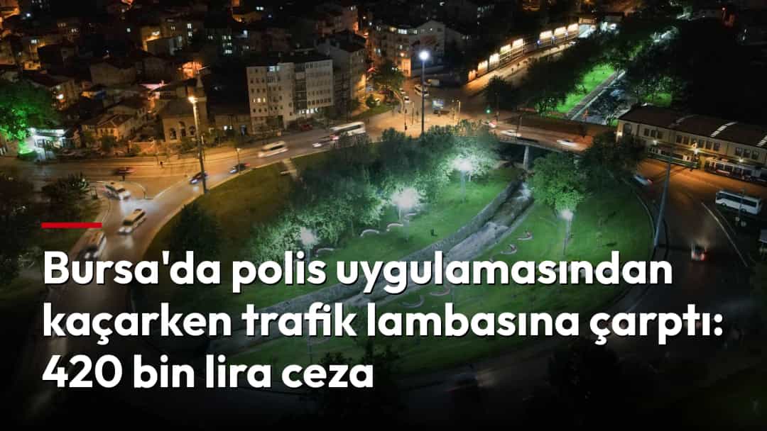 Bursa’da gece saatlerinde araç trafiğinin sürdüğü bir kavşağın havadan görünümü.