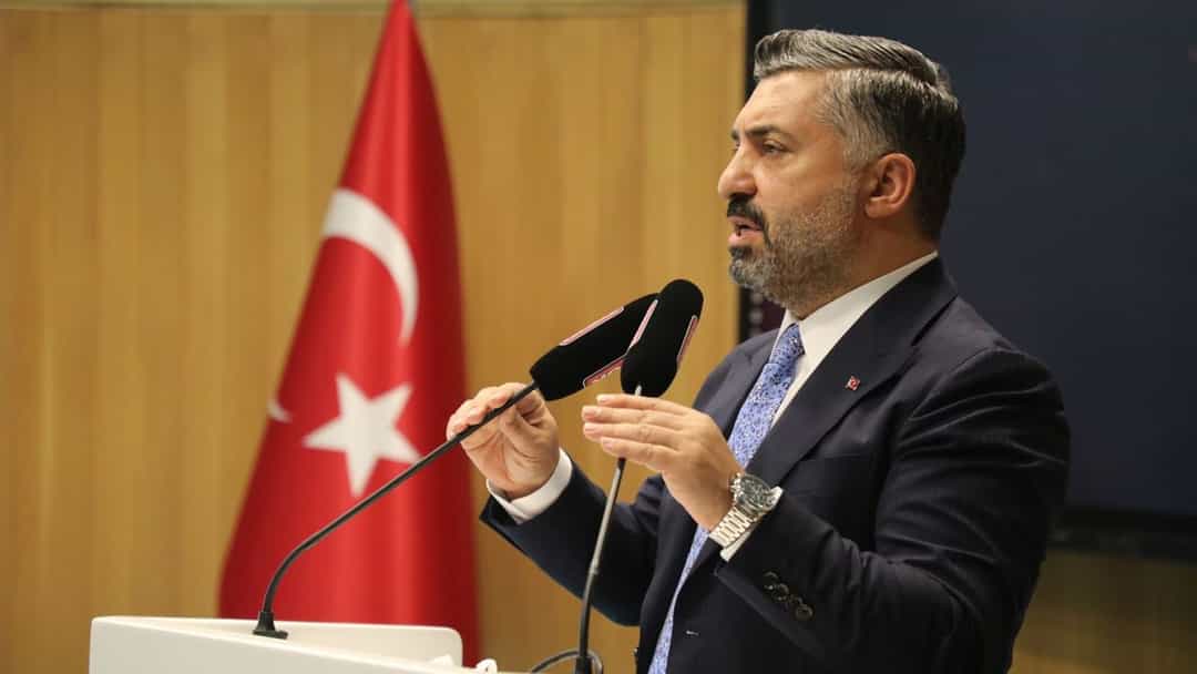 RTÜK Başkanı Ebubekir Şahin: "Sosyal medya baskılarına boyun eğmeyiz, hukukla hareket ederiz" görseli