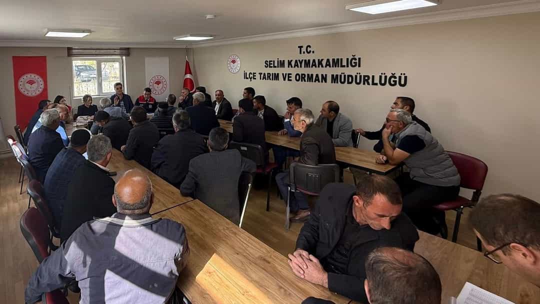 Selim’de muhtarlara yönelik 'Genel Tarım Sayımı Bilgilendirme' toplantısı düzenlendi görseli