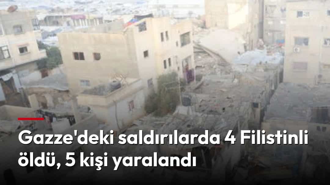 Saldırılarda hasar gören ve yıkıntılarla kaplanan Gazze kentindeki binalar