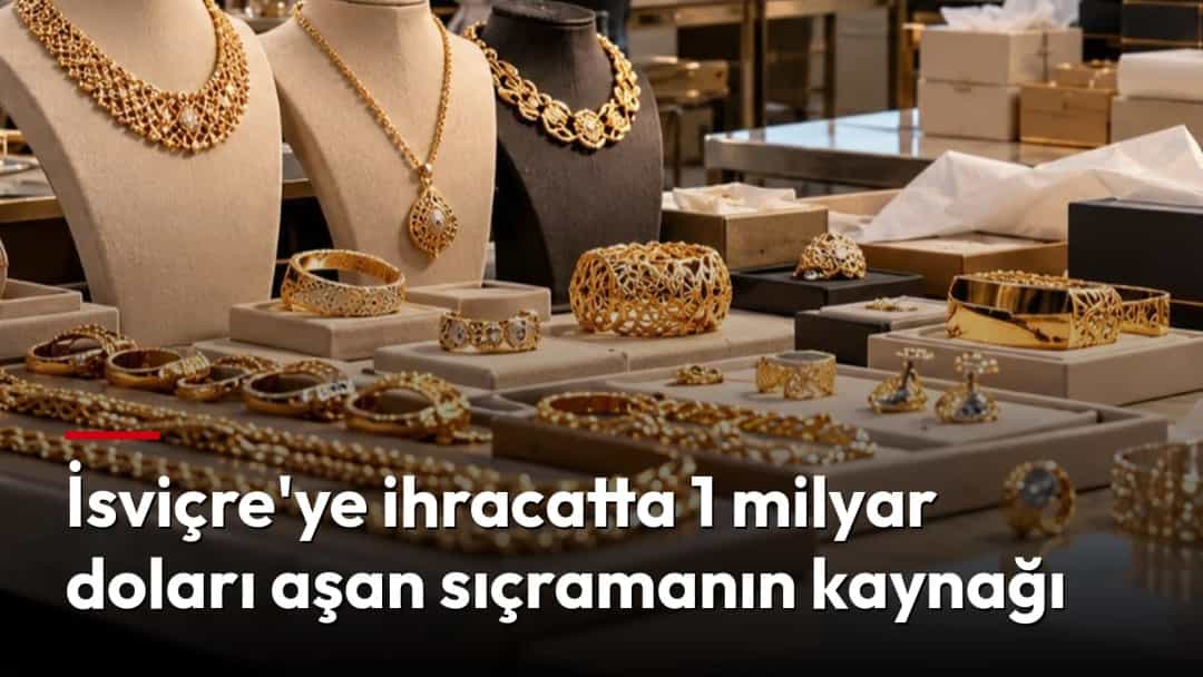 Vitrin tezgâhında sergilenen altın takılar ve arka planda İstanbul Boğazı manzarası