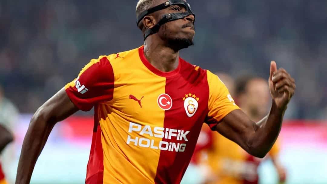 Victor Osimhen, Galatasaray formasıyla gol sevincini yaşarken.