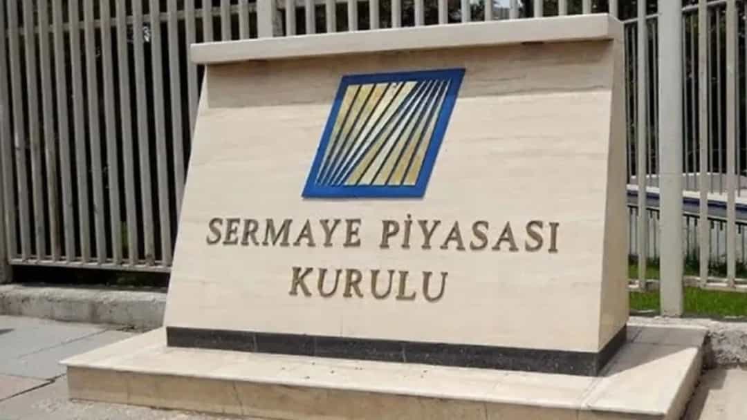 Sermaye Piyasası Kurulu binasının önündeki kurum tabelası