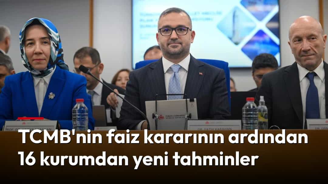 Ekonomi gündemine ilişkin bir toplantıda yetkililer masada oturuyor.