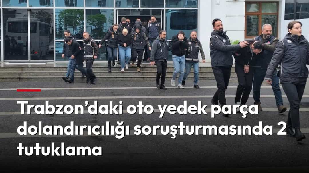 Trabzon Emniyet Müdürlüğü önünde polis eşliğinde binadan çıkarılan kişiler.