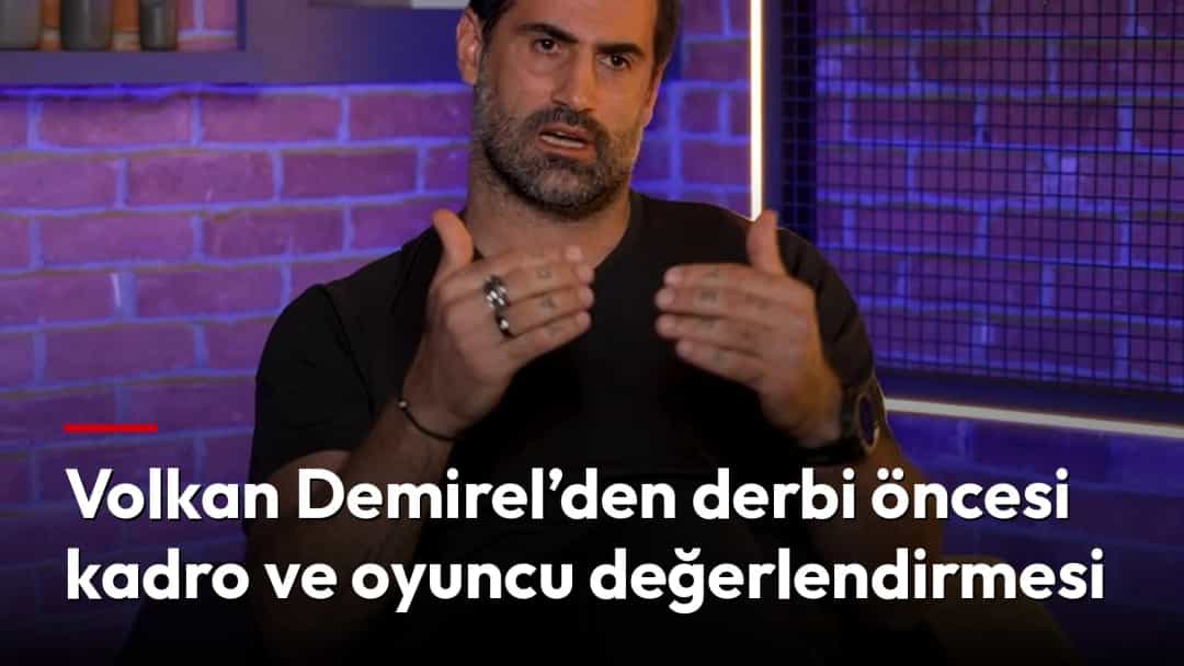 Volkan Demirel, stüdyo ortamında konuşurken.