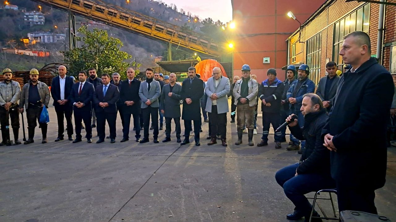 7 Ocak Kozlu Maden Şehitleri dualarla anıldı görseli