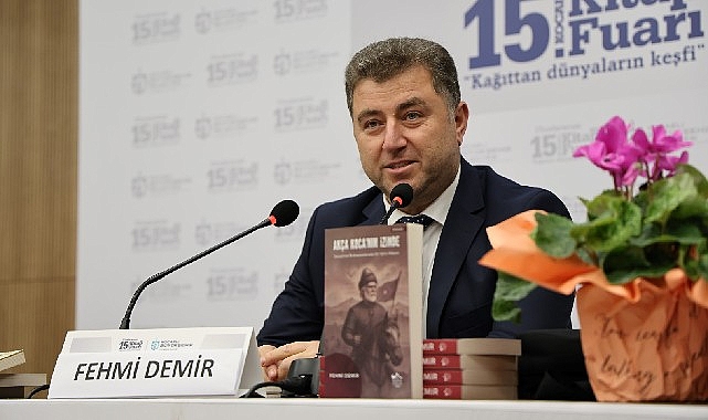 Yerel yazar ve şairler fuarda sahneye çıktı görseli