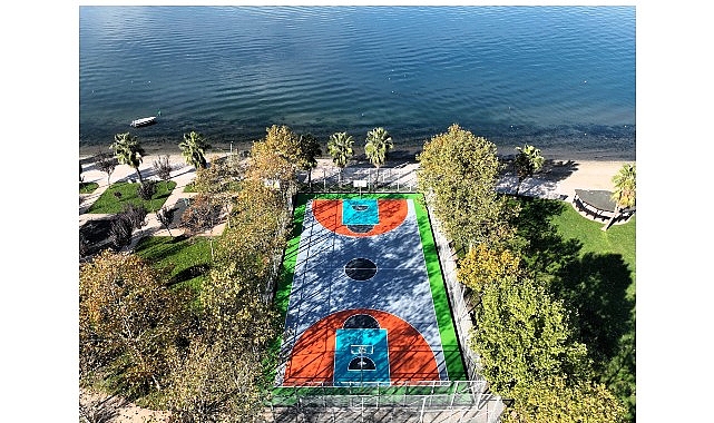 Büyükşehir'den spor sahalarına yenileme çalışması görseli