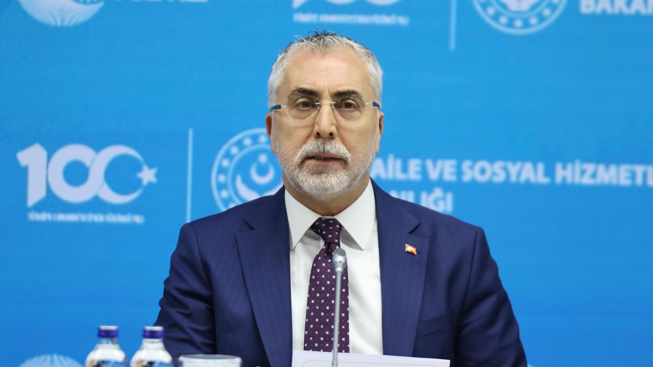 Bakan Işıkhan: İşsizlik oranı düşüşte, istihdam artıyor görseli