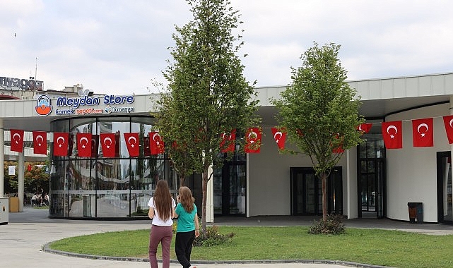 Büyükşehir'in "Yeşil" hassasiyeti Milli İrade Meydanı'na da yansıdı görseli