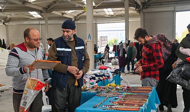 Türkiye’ye örnek Pazar 24.kez kapılarını vatandaşlara açtı görseli