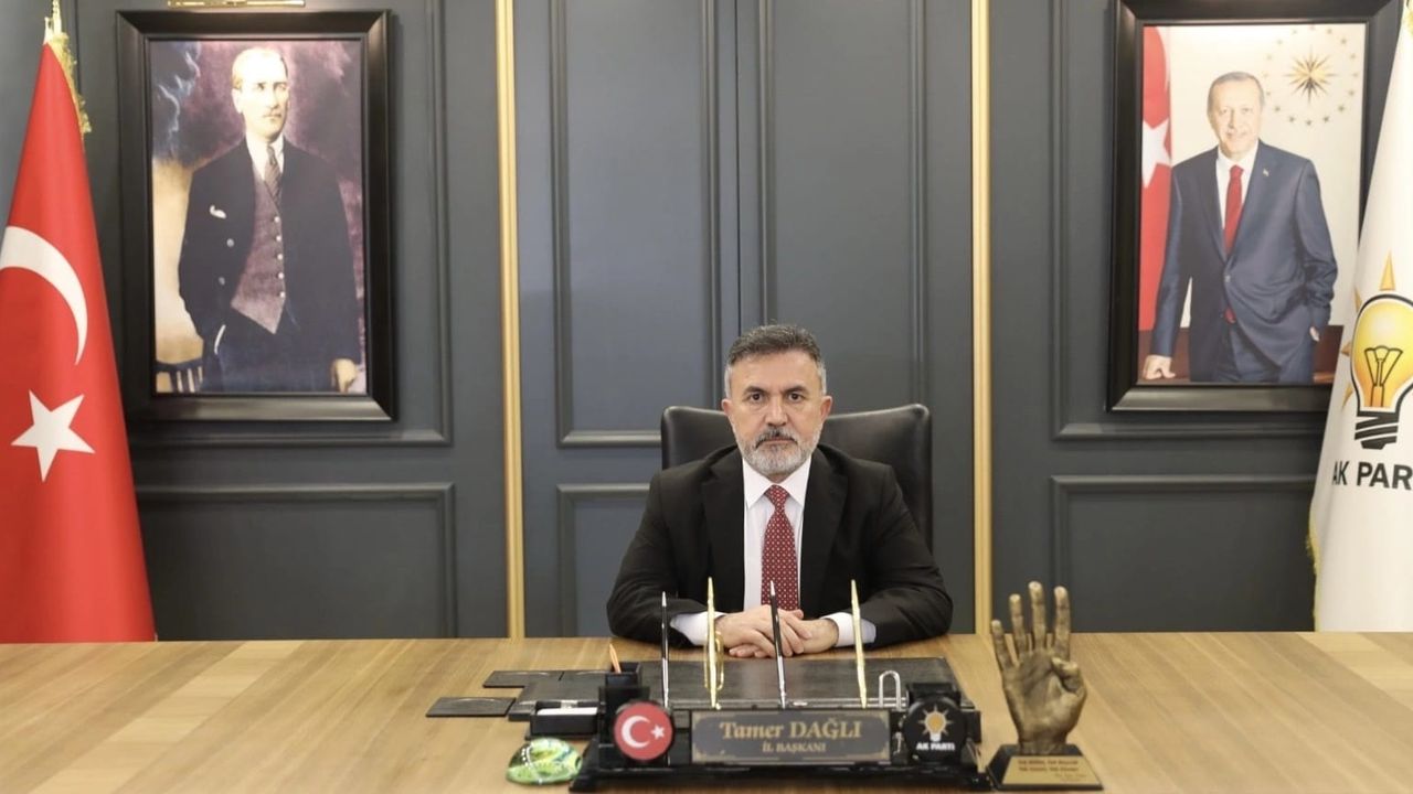 AK Parti Adana İl Başkanı Dağlı: Adana’da yaşanan sel felaketi değil, yönetim zafiyetidir! görseli