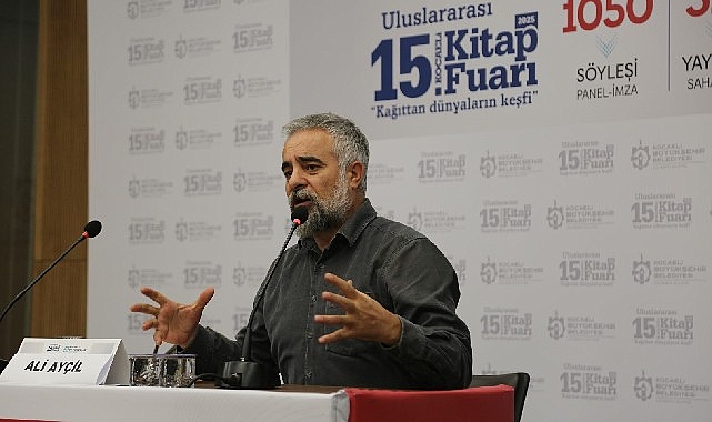 Yazar Ayçil'den okuyucularına "açık" tavsiye görseli