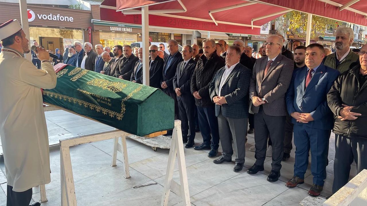 Gazeteci-Belgeselci Türksoy'un "kardeş" acısı görseli