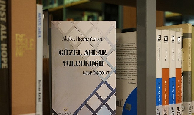 Yazar Uğur Canbolat’tan manevi yolculuklara rehber iki yeni kitap görseli