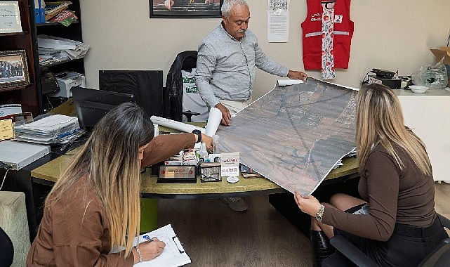 Muhtarlarla el ele İzmir’e kesintisiz hizmet görseli