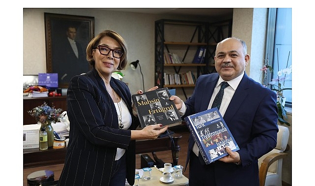 İstanbul Şehir Tiyatroları ile Azerbaycan Akademik Milli Dram Tiyatrosu Arasında Güçlü İş Birliği görseli