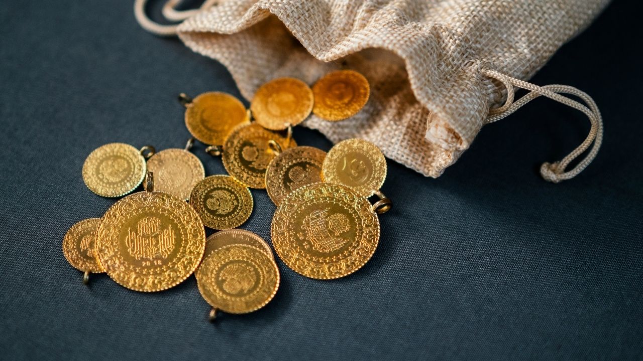 Gram altın 6 Bin 790 liraya yükseldi görseli