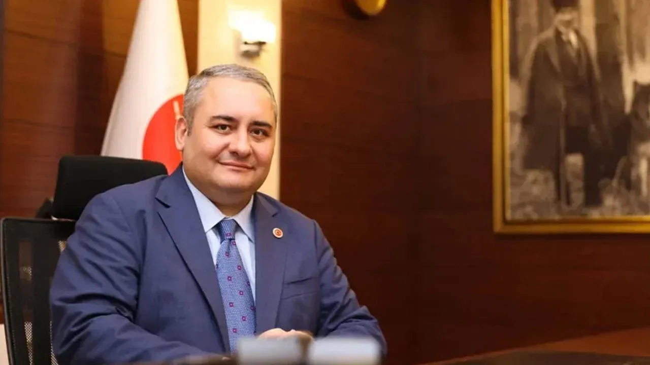 Keçiören Belediye Başkanı Özarslan partisi CHP'den ayrıldığını duyurdu görseli