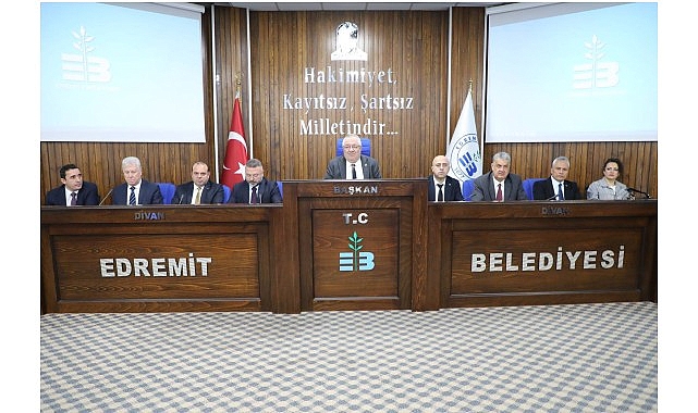 Edremit’te yılın ilk muhtarlar toplantısı yapıldı görseli