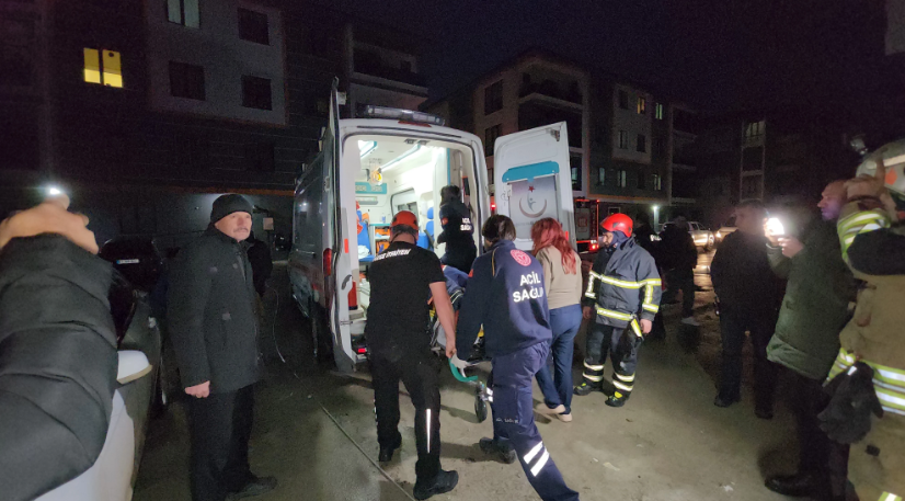 Düzce’de Yaşanan Olay! Montajını Yaptıkları Asansörün Boşluğuna Düştüler… görseli