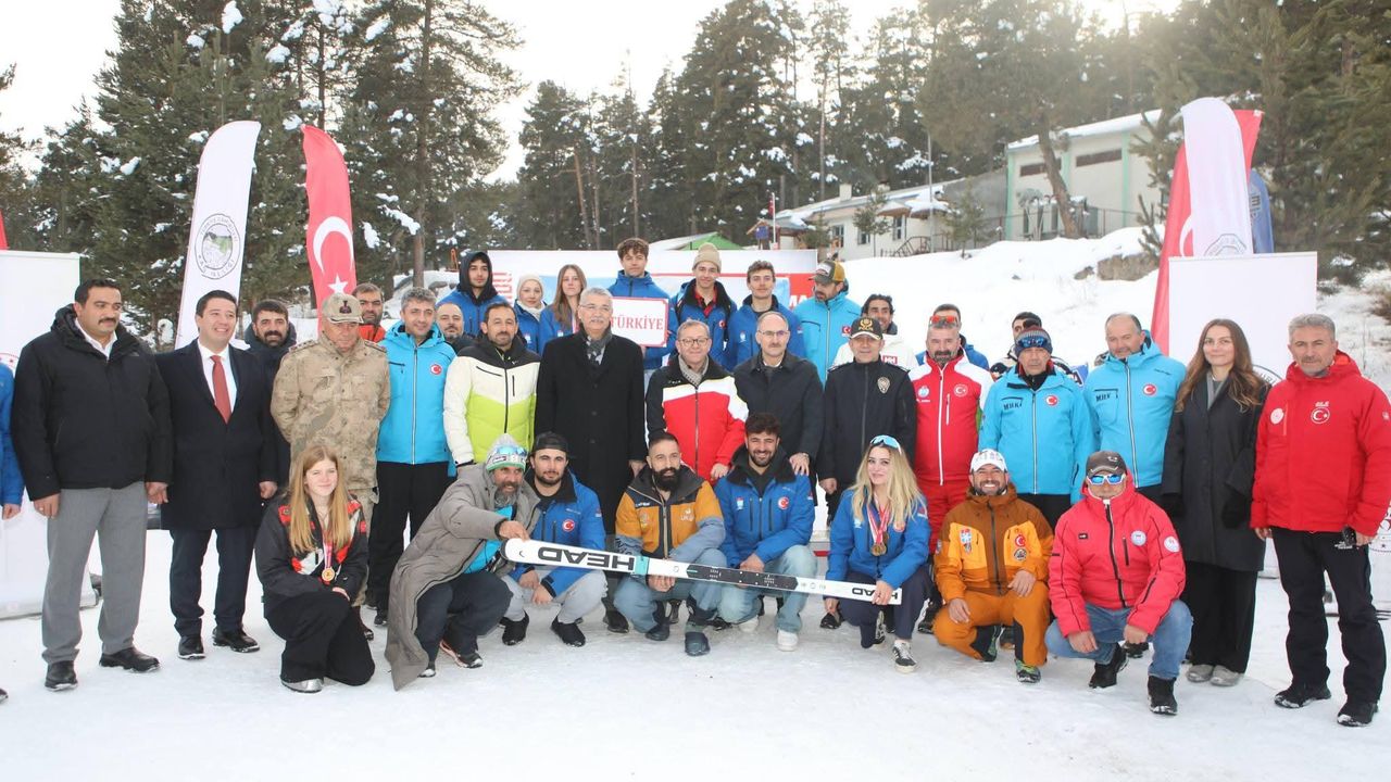 Alp Disiplini FIS Sarıkamış Cup yarışları sona erdi görseli