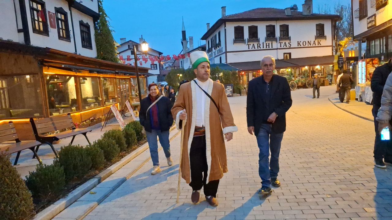 Kırşehir’li Ahi baba Beypazarı’nda Ahl'liği anlattı görseli
