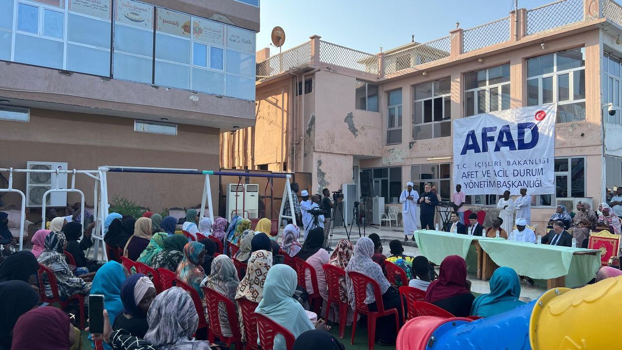 AFAD'dan çatışmaların devam ettiği Sudan’a gıda yardımı görseli