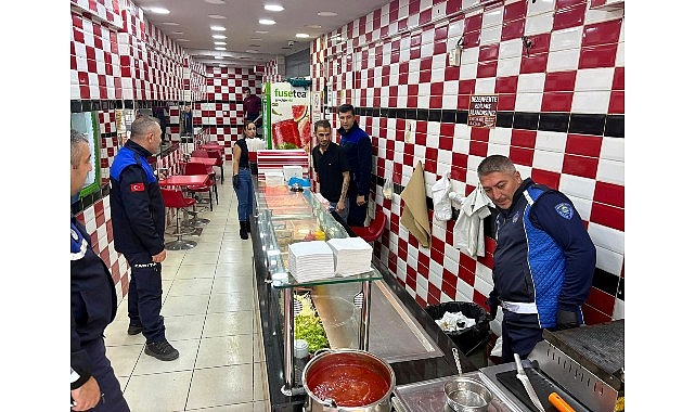 Gemlik’te Dönercilere Hijyen Denetimi görseli