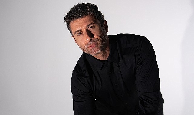 Eser Çakarcı sessizliğini 'Ay Sende Mi?' ile bozdu! görseli