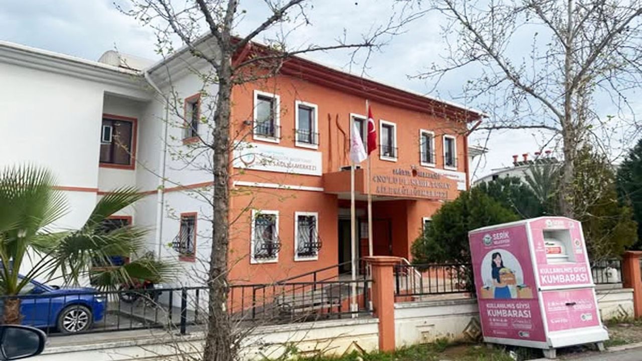 Serik’te sağlık merkezinden klima hırsızlığı görseli