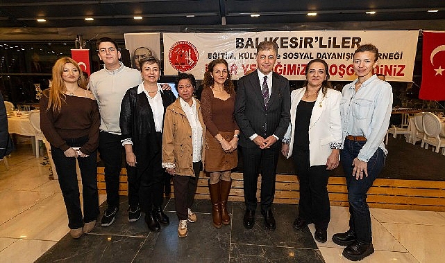Başkan Tugay, İzmir'deki Balıkesirlilerle iftarda buluştu görseli