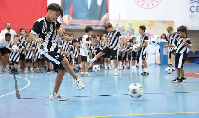 Çeşme Belediyesi Yaz Spor Okulu’nda sertifika coşkusu görseli